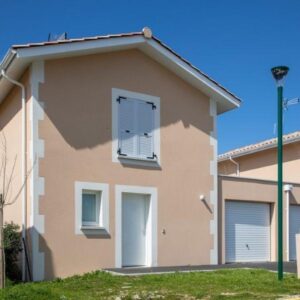 Einfamilienhaus mit Terrasse und Doppelgarage -  Provisionsfrei - schnell sein!