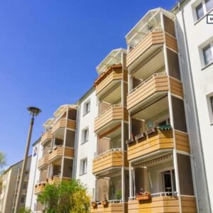 Ohne Makler  Mehrfamilienhaus  mit 6 Wohnungen  und 6 Garagen -