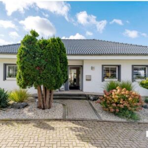 Wohnhaus mit Garage in 21360 Vögelsen -  Provisionsfrei - schnell sein!