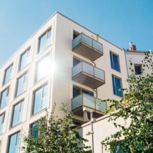 Mehrfamilienhaus  mit 3 Wohnungen  und 2 Garagen -  Provisionsfrei - schnell sein!