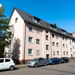 Ohne Makler  Mehrfamilienhaus  mit 3 Wohnungen  und 2 Garagen -