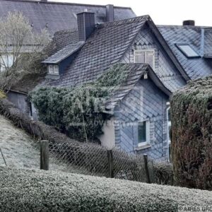 Doppelhaushälfte mit Garage in 57334 Bad Laasphe -  Provisionsfrei - schnell sein!