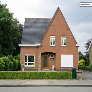 Ohne Makler  Einfamilienhaus mit Carport in 34628 Willingshausen -
