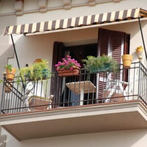 2 Zimmer - Wohnung mit Loggia Provisionsfrei - schnell sein!