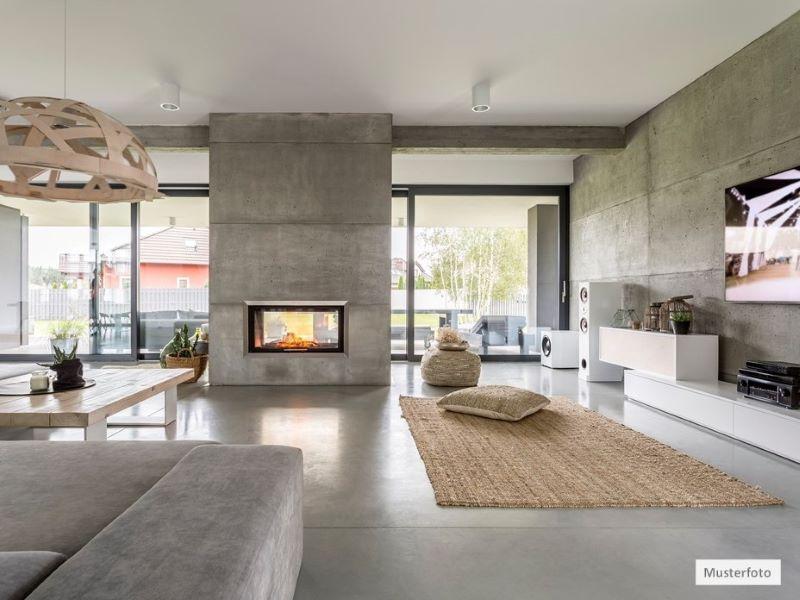 Zweifamilienhaus mit Doppelgarage in 61350 Bad Homburg - Provisionsfrei - schnell sein!