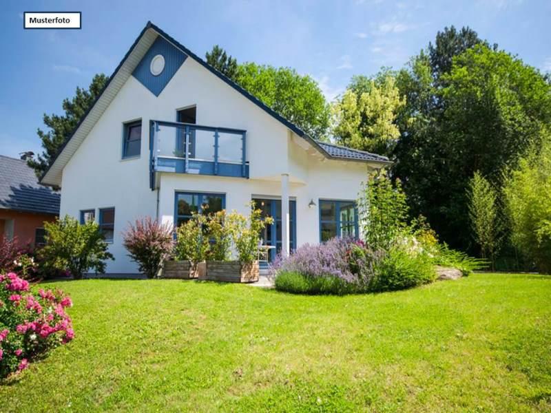 Zweifamilienhaus mit Garage in 99718 Clingen - Provisionsfrei - schnell sein!